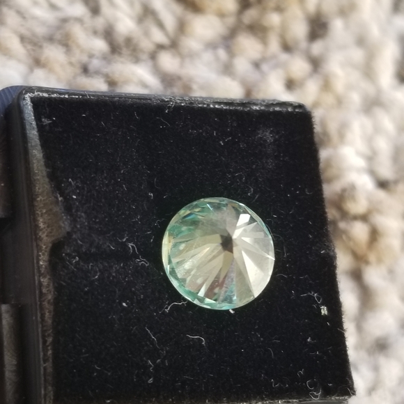 Sale! Loose green moissanite 2.5 carats plus - Picture 5 of 16